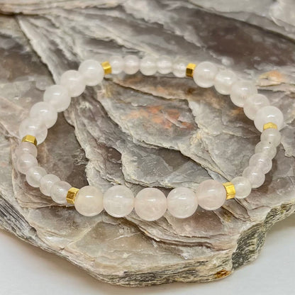 CR Prime Slim | Quartzo Rosa – Paz, Amor e Autoesimta (Banho Ouro 18K)