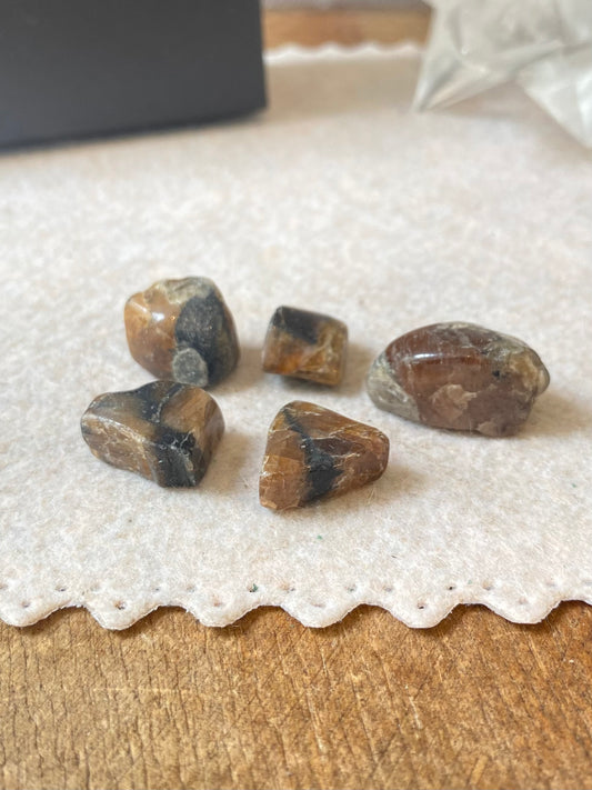 Pedra da Cruz (Quiastolita) – Proteção Espiritual, Equilíbrio