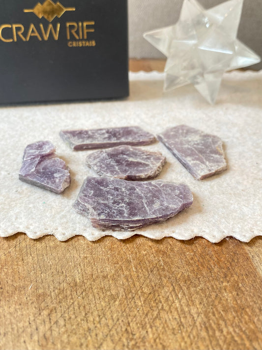 Mica Roxa (Lepidolita) – Equilíbrio Emocional e Mental