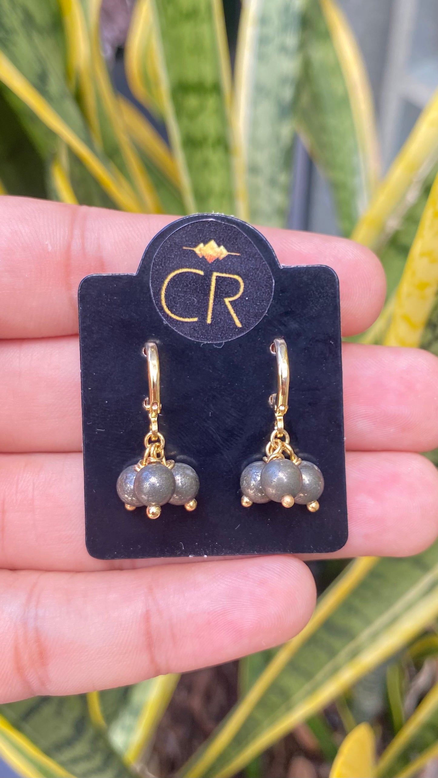 Pirita – Prosperidade, Abundância, Crescimento (Banho Ouro 18K) #BrincoUva
